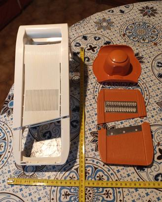 Mandolina con Salvamano e accessori per vari tipi