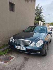 Mercedes E200