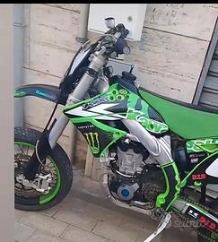 Motard kxf 450 con 20 ore appena tagliandata 