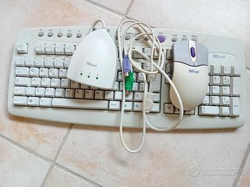 Tastiera e mouse wireless usati, connettore PS2