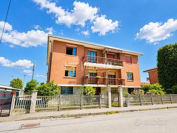 4 LOCALI LIBERO SUBITO CON BOX DOPPIO