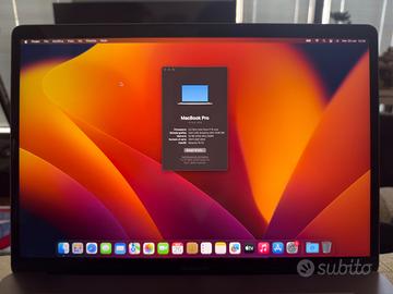 MacBook Pro 15” 2018 i7 6 Core / 16GB / SSD 256 GB
