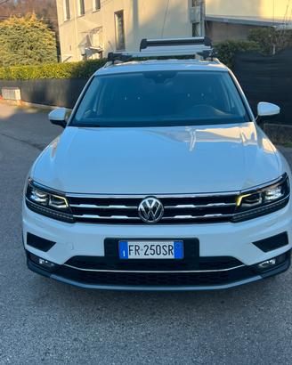 VOLKSWAGEN TIGUAN ALL SPACE 4 Motion