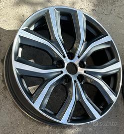 Cerchio originale bmw da 19”