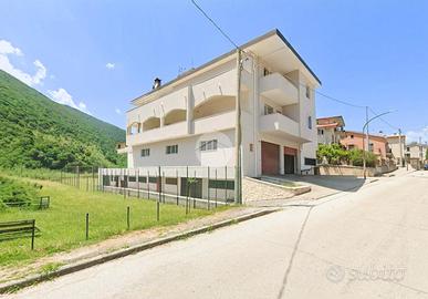 6 LOCALI A CAPISTRELLO