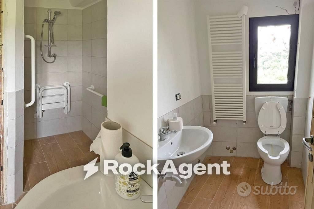 Rustico / Casale di 300 m² con più di 5 locali a L - Altro