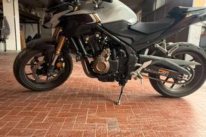 HONDA CB500F (2024)- Come nuova - solo 3.255 km