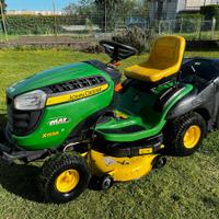 Trattorino tagliaerba John Deere X155R