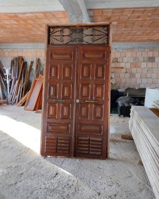 portone in legno massello 