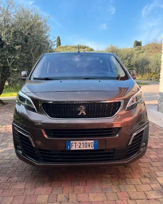 VAN 8 POSTI FULL OPTIONAL