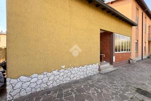 CASA SEMINDIPENDENTE A VERDELLO