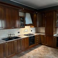 Cucina in noce nazionale