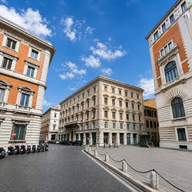 Appartamento di 350 m² con più di 5 locali a Roma