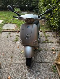 Piaggio Vespa 125 ET4 - 2003