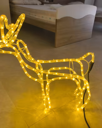 Renna illuminata natalizia