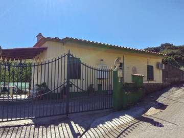 Casa indipendente con 1500 mq di Terreno