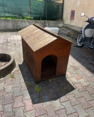Cuccia cane in legno