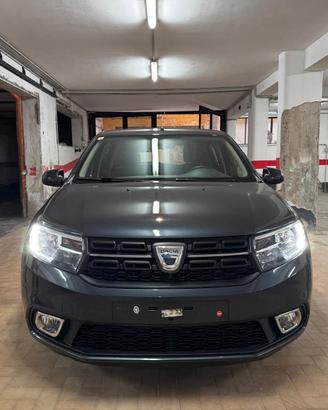 Dacia Sandero 1.0 Laureate NEOPATENTATI – Km Certi
