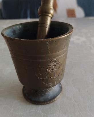 mortaio con pestello in bronzo 