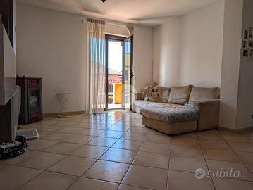 3 LOCALI A GIUGLIANO IN CAMPANIA