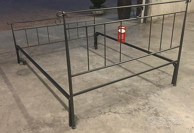 Letto in ferro battuto piu doghe