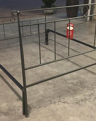 Letto in ferro battuto piu doghe