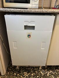 Lavastoviglie slim Whirlpool WSIC 3M17 -