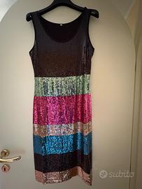 Vestito elegante con paillettes multicolore