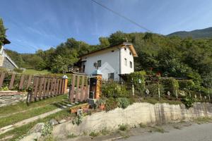 CASA SEMINDIPENDENTE A VILLA DI TIRANO