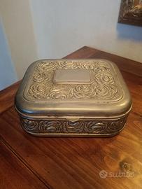 Scatola portagioie metallo argentato vintage