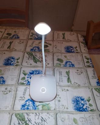 lampada da tavolo a batteria 