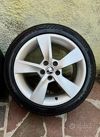 Cerchi Skoda Fabia + Gomme 215 45 R16 estive