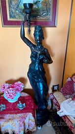 statua con lampada stile classico in bronzo
