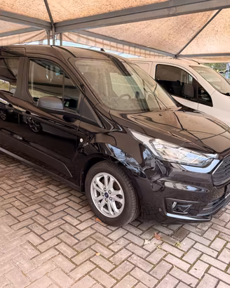 Ford Grand Tourneo Gancio Traino 7 Posti Euro 6
