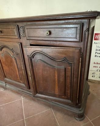 Antica credenza francese in rovere scolpito