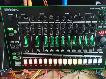 Roland tr-08