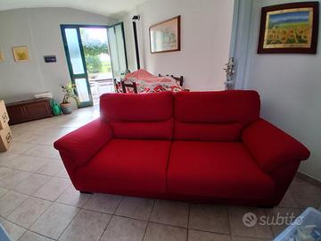 divano rosso Poltrone Sofa'