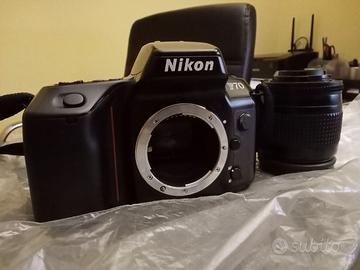 Macchina fotografica a pellicola NIKON F70