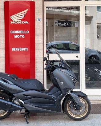 Yamaha X-Max 300