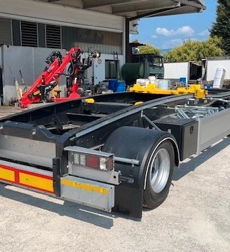 Rimorchio 2 assi Nuovo con sospensioni pneumatiche
