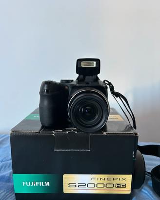 Fujifilm finepix S2000 HD