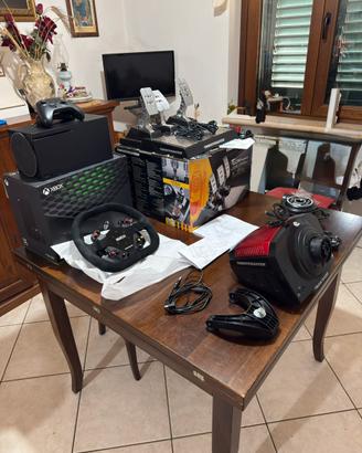 Simulatore thrustmaster completo e xbox