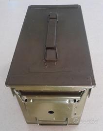 Cassetta militare portamunizioni Italiana marca MC