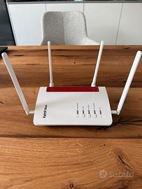 FRITZ!Box 6850 5G con 4 antenne