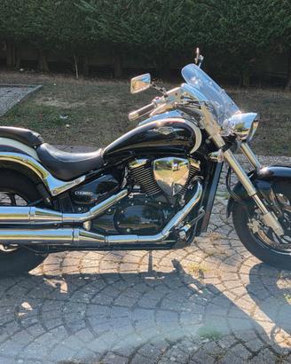 suzuki intruder  800