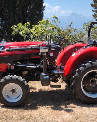 Trattore 50 CV 4x4 4 cilindri doppia frizione