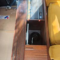 giradischi antico con mobile 