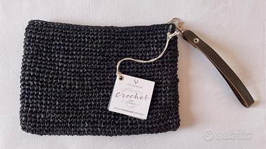Pochette nera rafia uncinetto di Vestopazzo