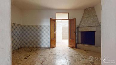 CASA INDIPENDENTE A LATIANO