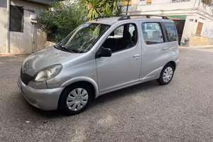 Toyota Yaris Verso 1.3i 16V cat Luna